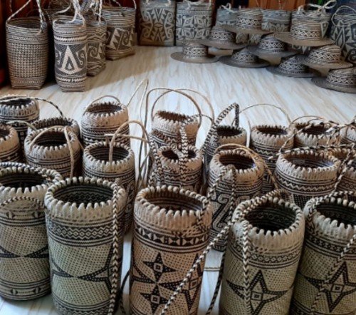 PRODUK ANYAMAN ROTAN KECAMATAN KAYAN HILIR 